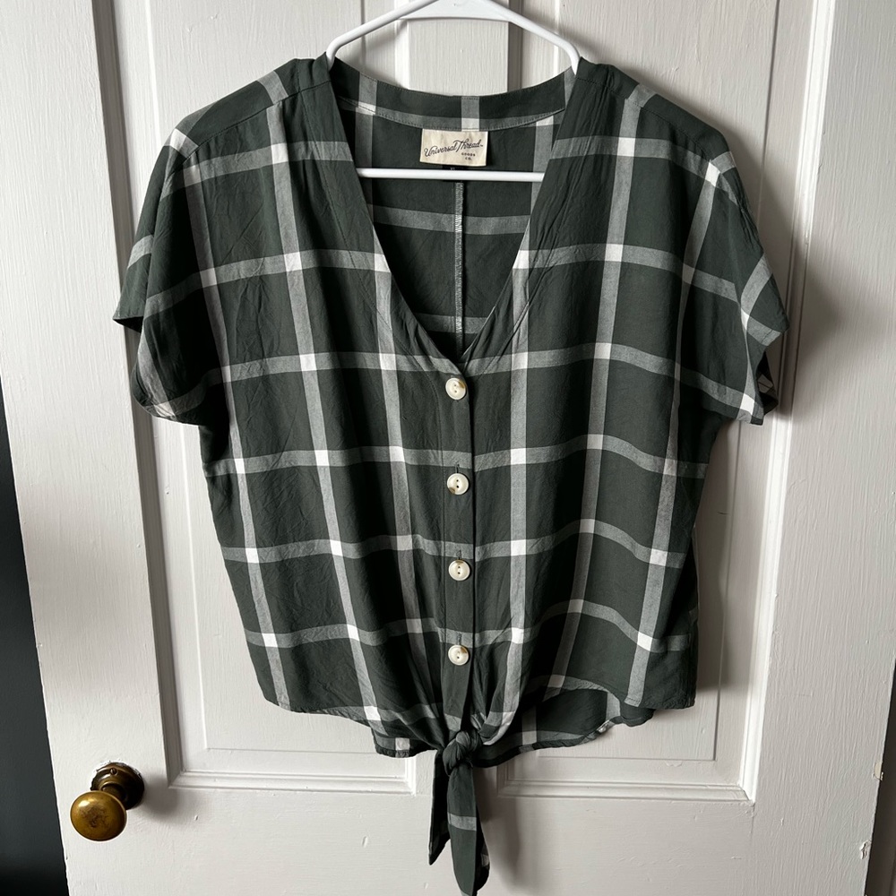 Green plaid universal thread top